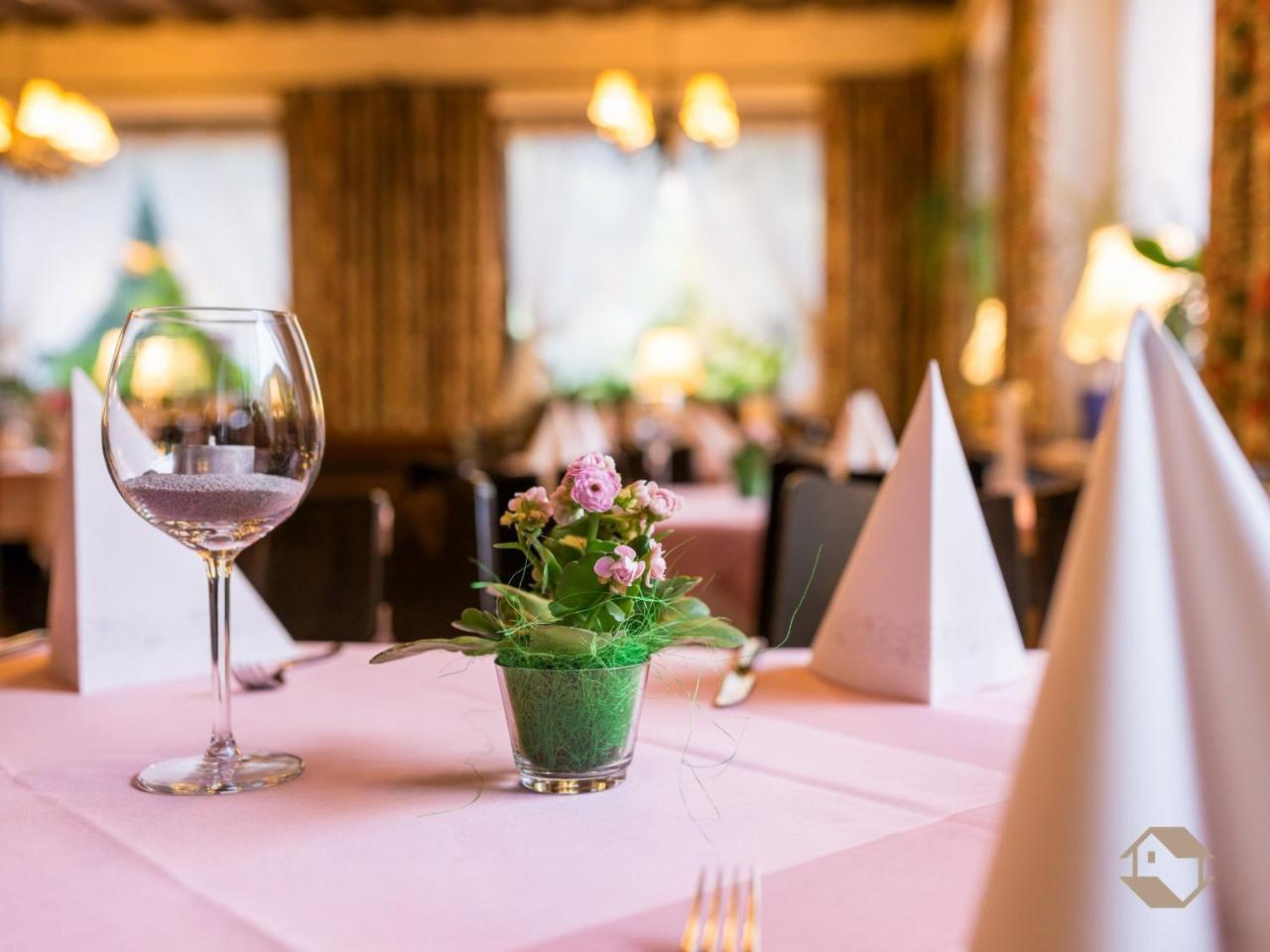 Hotel Landhaus Sonnenhof Todtnau Bagian luar foto