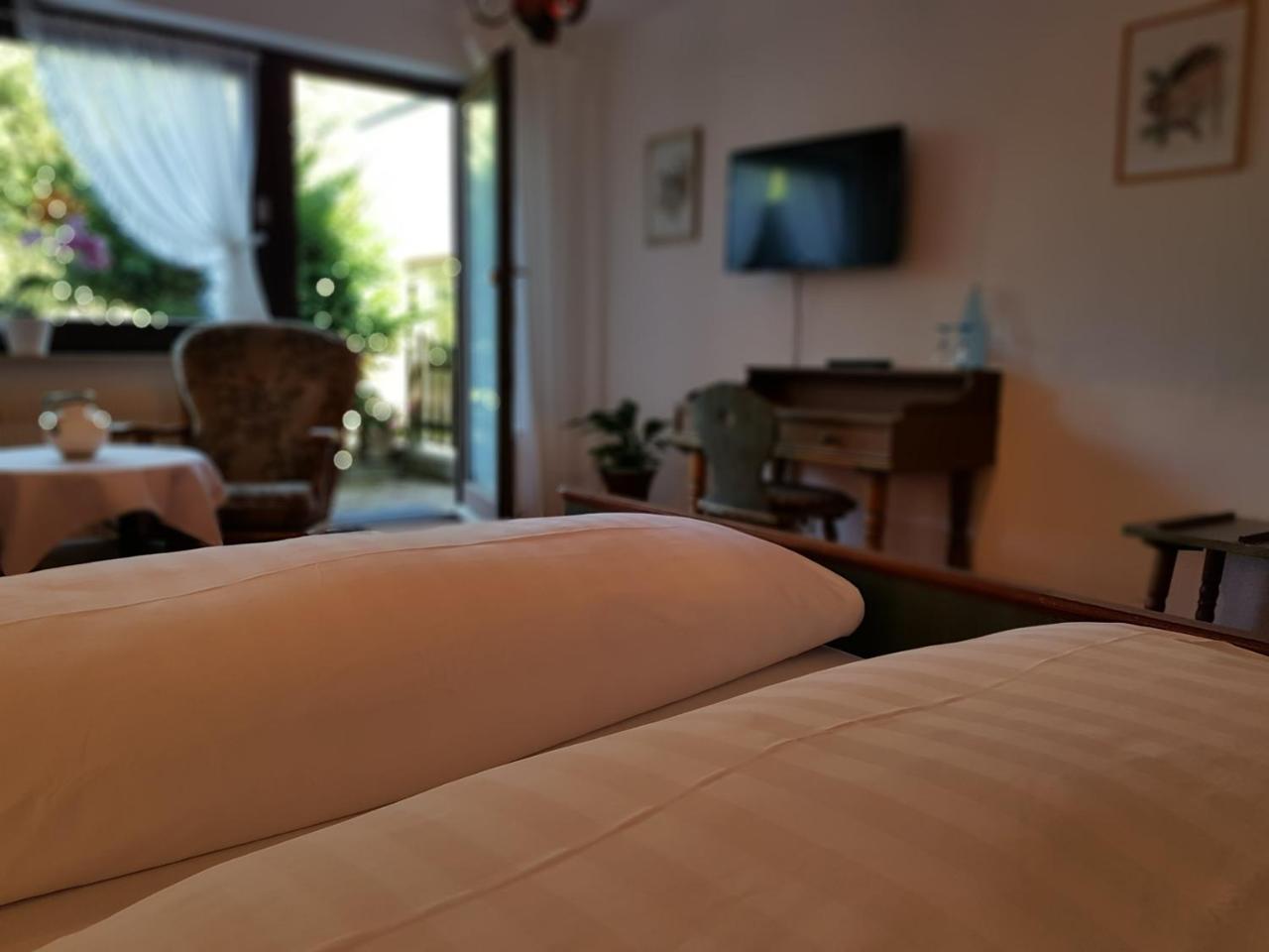 Hotel Landhaus Sonnenhof Todtnau Bagian luar foto